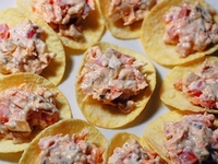 Морской салат на чипсах