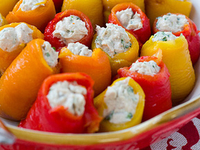 Рулетики из запеченных перцев