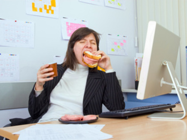 Чем перекусить на работе компьютерному гению?