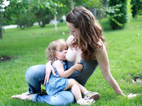 14 мифов о длительном грудном вскармливании