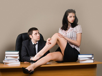 14 верных способов стать любовницей шефа