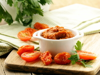 Песто из вяленых на солнце помидоров