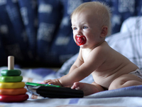 Роль игрушек в развитии новорожденного