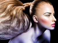 Яркий макияж - важная часть модного look осень 2010