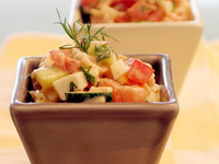 Салат из овощей с крабовым мясом