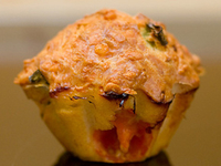 Маффины с помидорами-черри