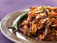 Восточный салат из баклажанов