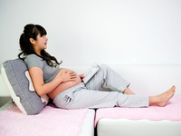 Как спать во время беременности