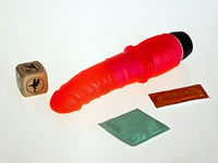 Как мужчины относятся к вибратору