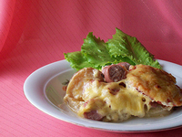 Запеканка из кабачков, картофеля и сосисок