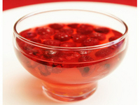 Малина в желе из белого вина