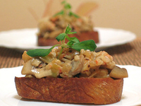 Бутерброды с крабовым салатом