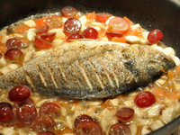 Дорада с виноградным соусом