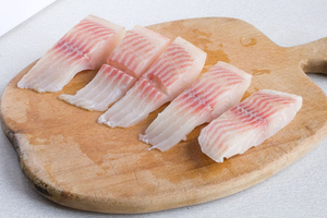 Салат с рыбой и апельсинами