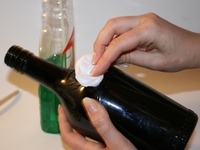 Декупаж на бутылке: Рисуем подсолнухи