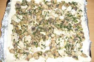 Пирог с курицей и грибами