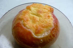 Печеные яблоки с творогом