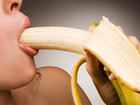 Разбуди его оральным сексом