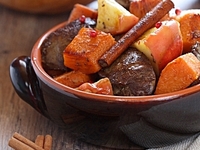 Куриная печень с тыквой и яблоками