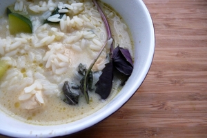 Зеленый карри с курицей и цуккини