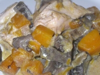 Курица с тыквой и грибами