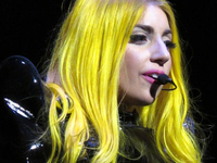 Lady Gaga растолстела