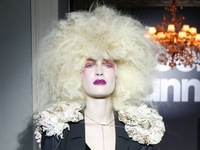 10 гламурных причесок для Хеллоуина