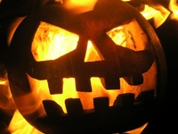 Как вырезать "Джека-фонаря" на Хеллоуин?