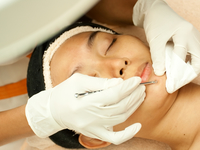 Профессиональный подход в лечении угревой сыпи