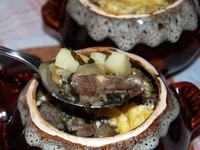 Печень с картофелем в горшочках