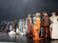 Midnight Stage: парикмахерский тренд с подиума