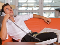 Стоит ли звонить первой?