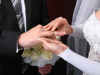 Мужчины предпочитают жениться по расчету