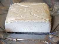 Чем полезен творог для детей?