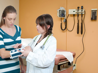 Диеты снижают прочность женских костей