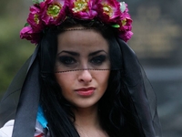 FEMEN митинговали на кладбище