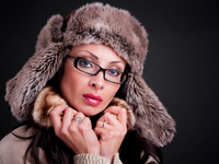 Как сохранить прическу под шапкой