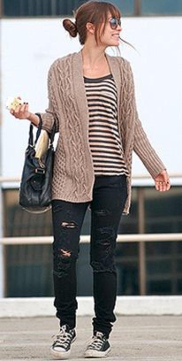 Актрисы одели одинаковые кофты: кто кого