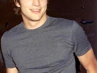 Дочка Деми Мур и Эштон Катчер спели дуэтом