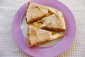 Яблочный пирог с безе