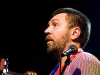Сергей Шнуров под каблуком у  жены