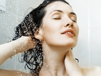 Почему нельзя мыть волосы 2 раза в день