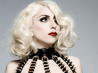 Lady GaGa пишет песни под наркотиками