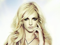 Премьера нового клипа  Спирс - Hold It Against Me