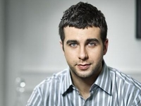 Иван Ургант постебался над Малышевой