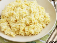 Кукурузная каша с кунжутом