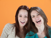 Девушки радуются чужим неудачам