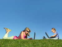 Для ребенка мать является примером для подражания