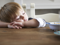 Если ребенок чрезмерно сонлив, возможно он болен