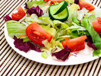 Подготовка продуктов для салата